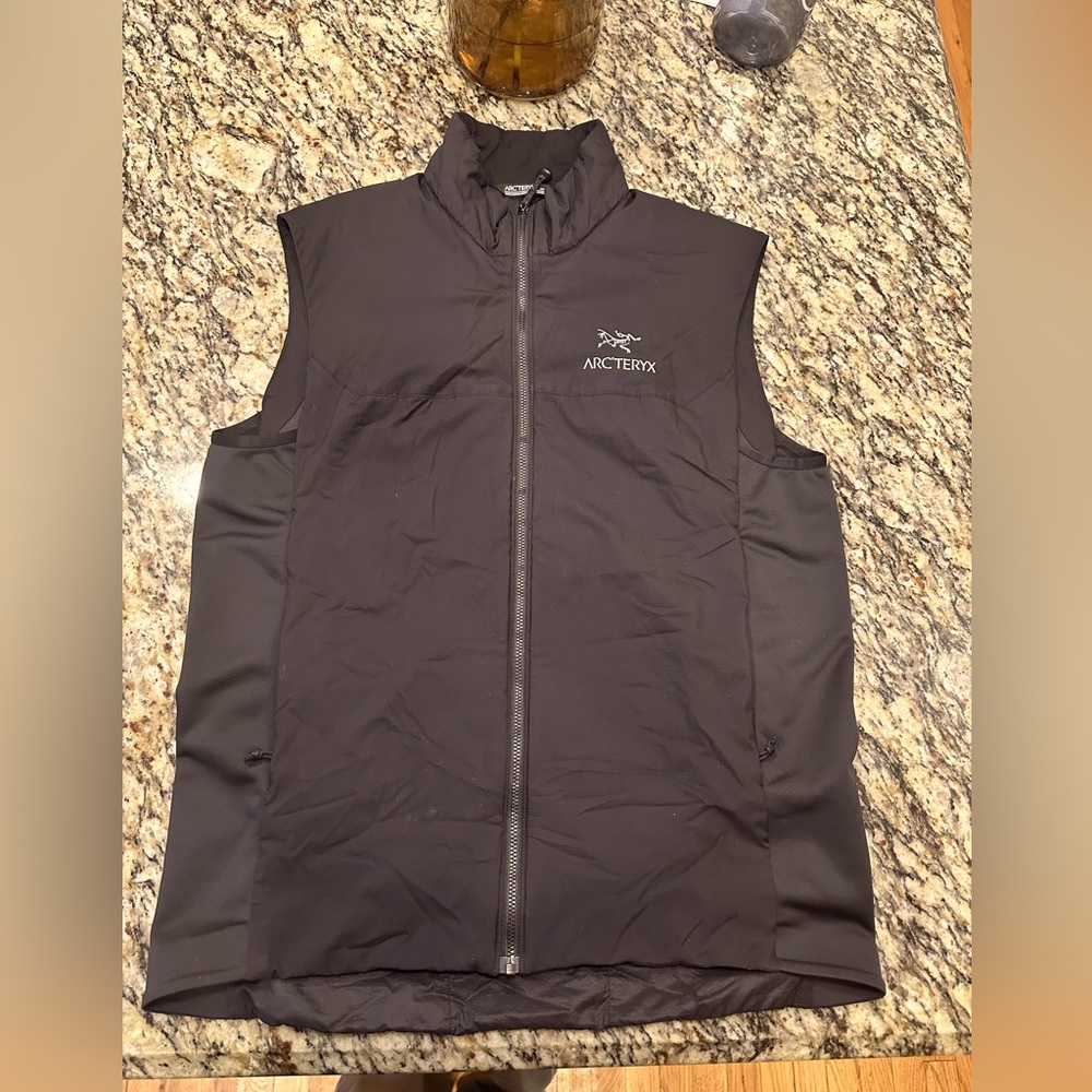 Arcteryx atom vest men’s medium